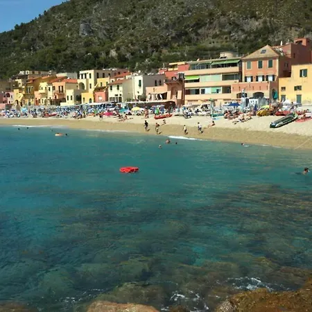 Casa A 50 Metri Dalla Spiaggia!!!! * Varigotti