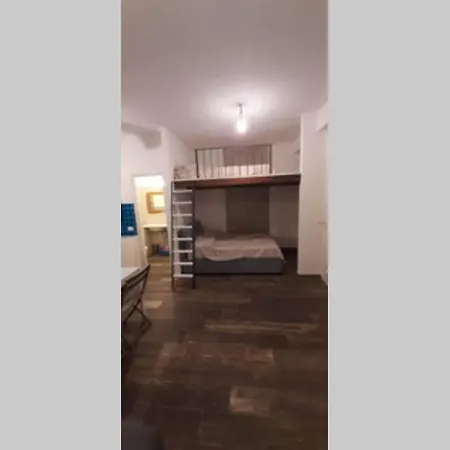 Casa A 50 Metri Dalla Spiaggia!!!! Apartamento